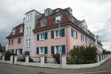 Wohnung zur Miete 718 € 4 Zimmer 95,7 m² 3. Geschoss frei ab sofort Friedenstraße 17 Zeppelin - Realschule 52 Singen (Hohentwiel) 78224
