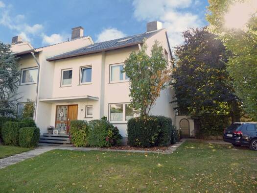 Reihenhaus zur Miete 1.270 € 7 Zimmer 150 m² 618 m² Grundstück frei ab 01.10.2026 Wasserfuhr 21 Schötmar Bad Salzuflen 32108