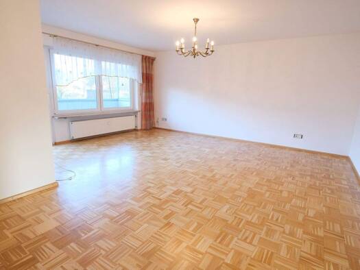 Studio zur Miete 720 € 3 Zimmer 90 m² 1. Geschoss frei ab sofort Deggendorf 94469