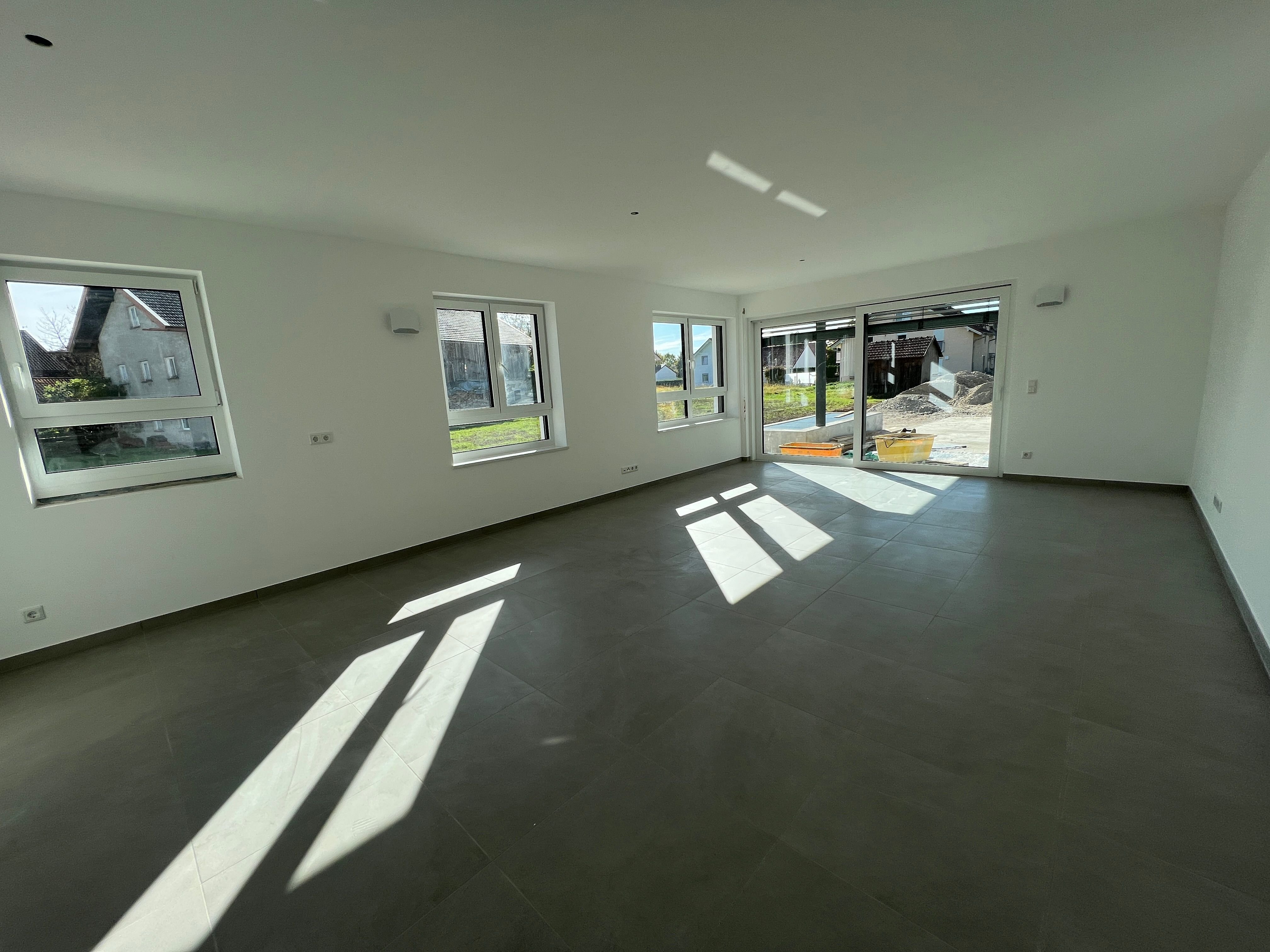 Terrassenwohnung zum Kauf provisionsfrei 523.610 € 3 Zimmer 105,8 m²<br/>Wohnfläche EG<br/>Geschoss ab sofort<br/>Verfügbarkeit Hauptstraße 33 Emmerting 84547