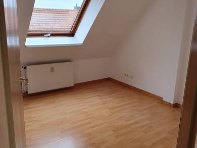 Wohnung zur Miete 840 € 3 Zimmer 105 m² Dachgeschoss, 2. Geschoss frei ab sofort Am Eikborn 31a Elliehausen Göttingen 37079