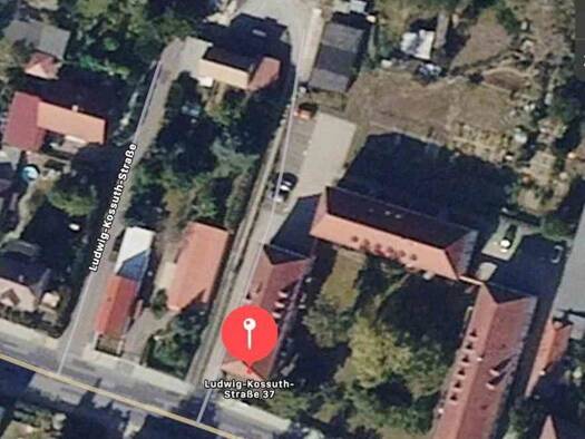 Außenstellplatz zur Miete provisionsfrei 36 € Ludwig-Kossuth-Straße 37 b Hellerau/Wilschdorf Ortsamtsbereich Klotzsche 01109