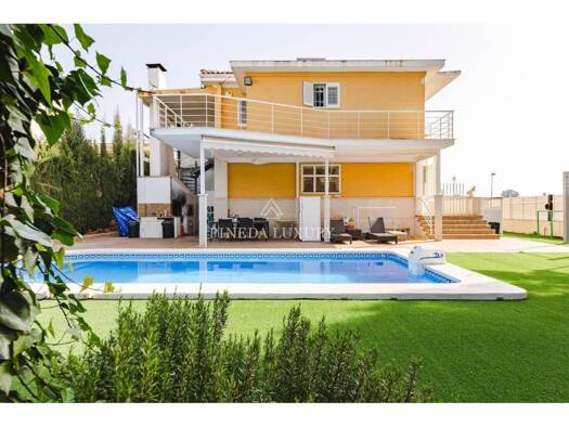 Villa zum Kauf 1.200.000 € 7 Zimmer 565 m² 1.050 m² Grundstück ECOLÓGICA S/N el Puig de Santa Maria 46540