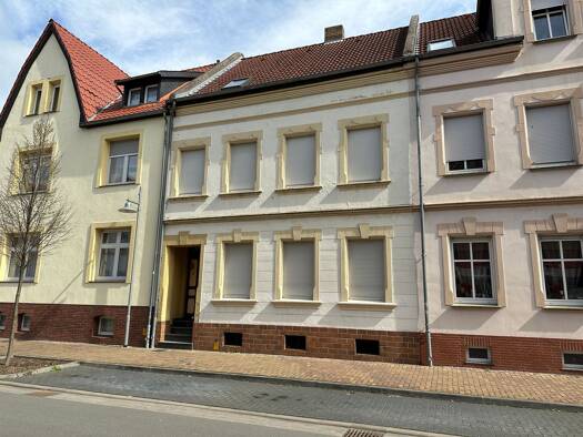 Reihenmittelhaus zum Kauf 80.000 € 7 Zimmer 168 m² 276 m² Grundstück frei ab sofort Große Pagenbergstraße 40 Salzwedel 29410