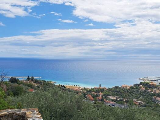 Einfamilienhaus zum Kauf 6 Zimmer 180 m² 7.000 m² Grundstück Imperia 18100