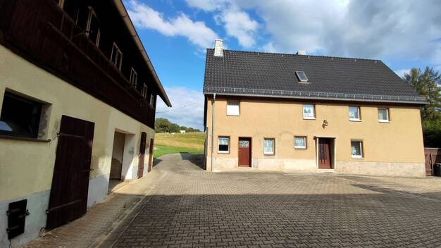 Bauernhaus zum Kauf 159.000 € 9 Zimmer 229,1 m² 3.000 m² Grundstück Langenhessen Werdau 08412