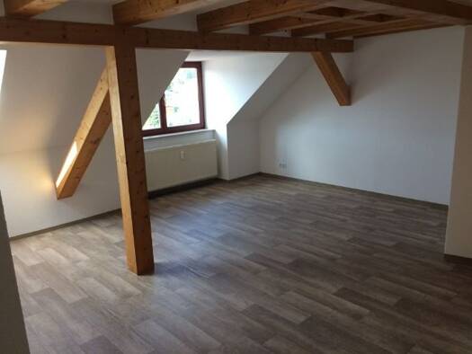 Wohnung zur Miete 350 € 2 Zimmer 58 m² 4. Geschoss frei ab sofort Altenburg 04600