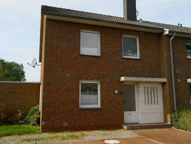 Reihenendhaus zur Miete 950 € 4 Zimmer 110 m² 600 m² Grundstück frei ab 01.12.2026 Papenburg Papenburg 26871