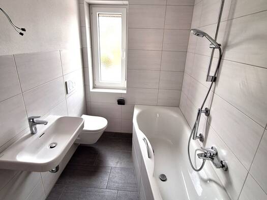 Wohnung zur Miete 610 € 4 Zimmer 76,1 m² Geschoss 1/2 frei ab 01.10.2026 Crailsheimstraße 9 Ansbach Ansbach 91522