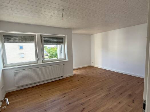 Wohnung zur Miete 970 € 4 Zimmer 83 m² Geschoss 3/4 frei ab 01.02.2026 Herzogenaurach 91074