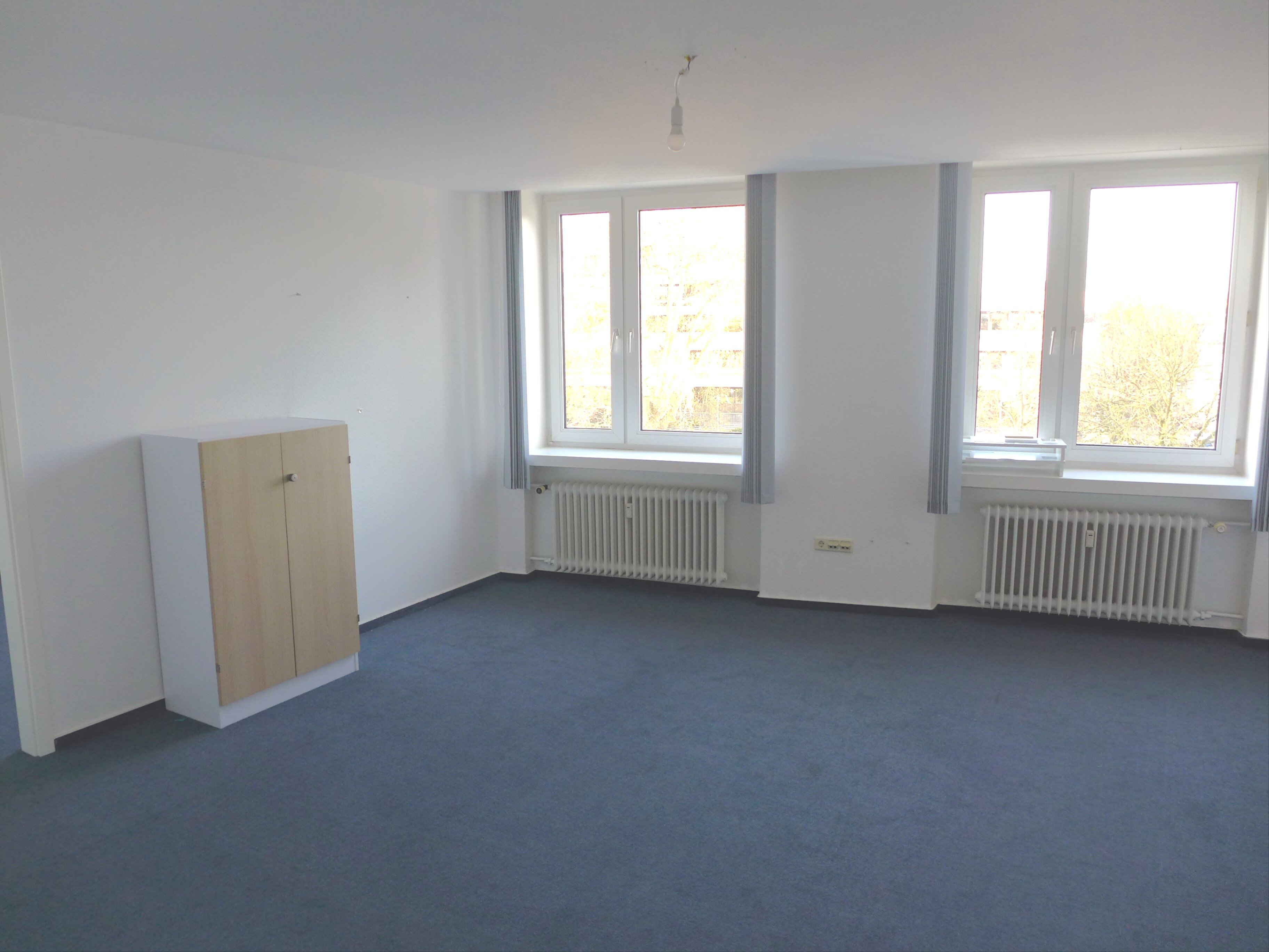 Bürofläche zur Miete 920 € 3 Zimmer 86 m²<br/>Bürofläche Zentrum Oldenburg 26122