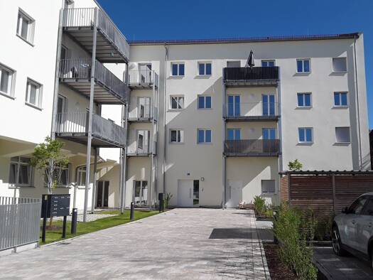 Wohnung zur Miete - Erstbezug 1.128 € 3 Zimmer 94 m² frei ab sofort Kelheim Kelheim 93309