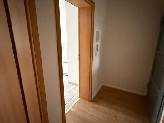 Wohnung zur Miete 300 € 2 Zimmer 48 m² 2. Geschoss Richard-Wagner-Straße 60 Kappel Kappel 09119