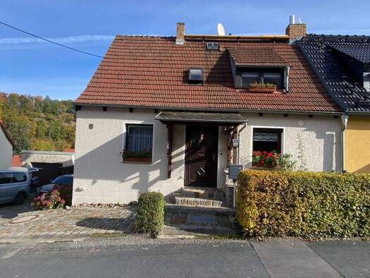 Doppelhaushälfte zum Kauf 290.000 € 4 Zimmer 110 m² 1.008 m² Grundstück frei ab 01.03.2026 Freital 01705