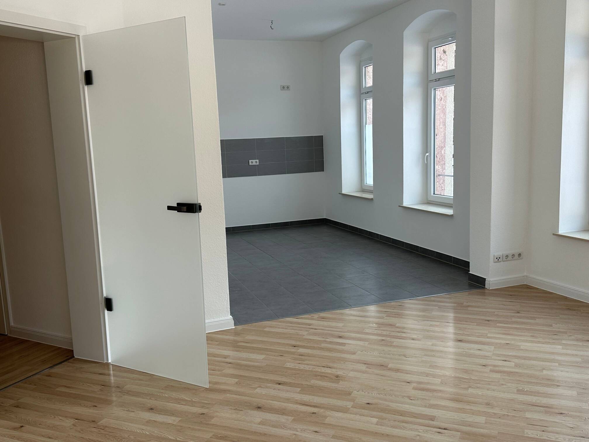 2 Zimmer Wohnung Schlosschemnitz - energetisch saniert mit Solar, Fußbodenheizung - Verkehrsgünstig gelegen – Josephinenplatz 4, 9113 Chemnitz – Vorschaubild 2