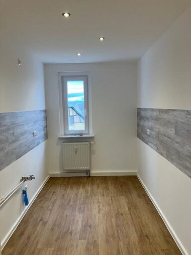 Wohnung zur Miete 265 € 2 Zimmer 50,5 m² 2. Geschoss Birkenweg 2 Lengenfeld Lengenfeld 08485