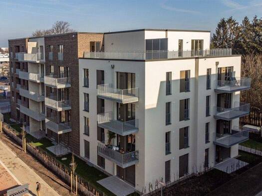 Penthouse zur Miete 1.190 € 2 Zimmer 75,6 m² frei ab 01.12.2025 Pinneberger Straße 17A Schnelsen Hamburg / Schnelsen 22457