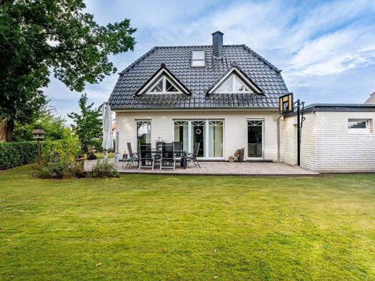 Einfamilienhaus zum Kauf 499.000 € 4,5 Zimmer 126 m² 548 m² Grundstück Seckenhausen Stuhr / Seckenhausen 28816