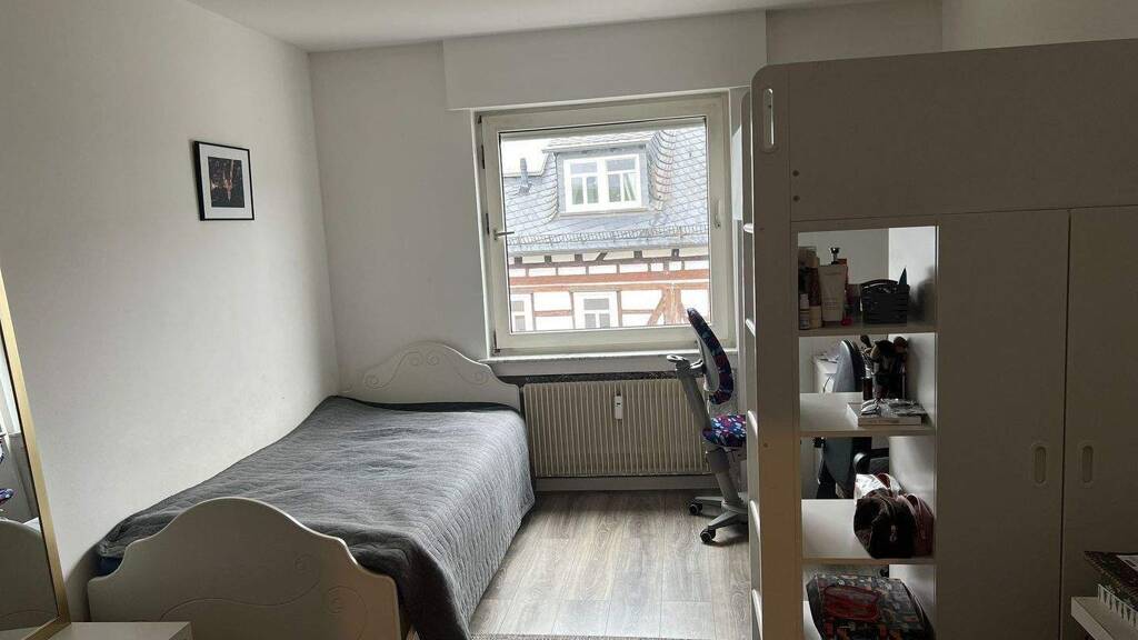 Wohnung zur Miete 622 € 2 Zimmer 52 m² frei ab sofort Mittelstraße 10 Höhr-Grenzhausen 56203