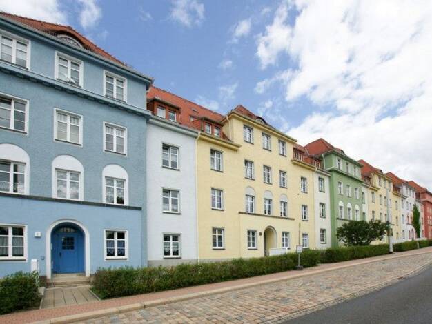 Wohnung zur Miete 191 € 2 Zimmer 43,5 m² Röntgenstraße 9 Reusa Plauen 08529