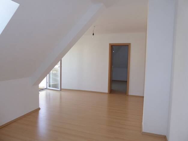 Wohnung zur Miete 435 € 2 Zimmer 56 m² 2. Geschoss frei ab sofort Friedrich-Adolf-Richter-Straße Wohngebiet Rudolspark Rudolstadt 07407