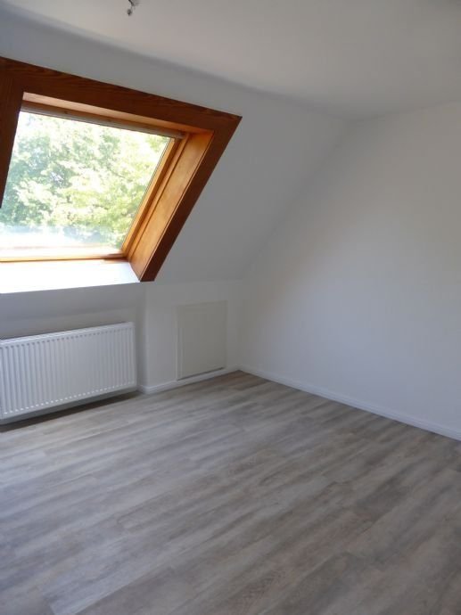 Wohnung zur Miete 525 € 3 Zimmer 72 m²<br/>Wohnfläche 2.<br/>Geschoss ab sofort<br/>Verfügbarkeit Werdumer Straße 104 Altengroden Wilhelmshaven 26386