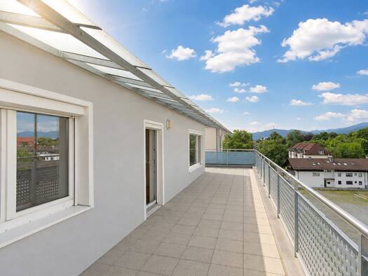 Wohnung zum Kauf 375.000 € 2 Zimmer 67 m² 5. Geschoss Ost Rosenheim 83022