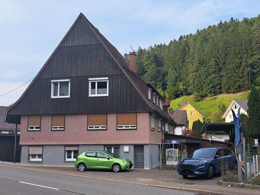 Wohnung zum Kauf 89.000 € 5 Zimmer 179,2 m² Rötenbach Alpirsbach 72275