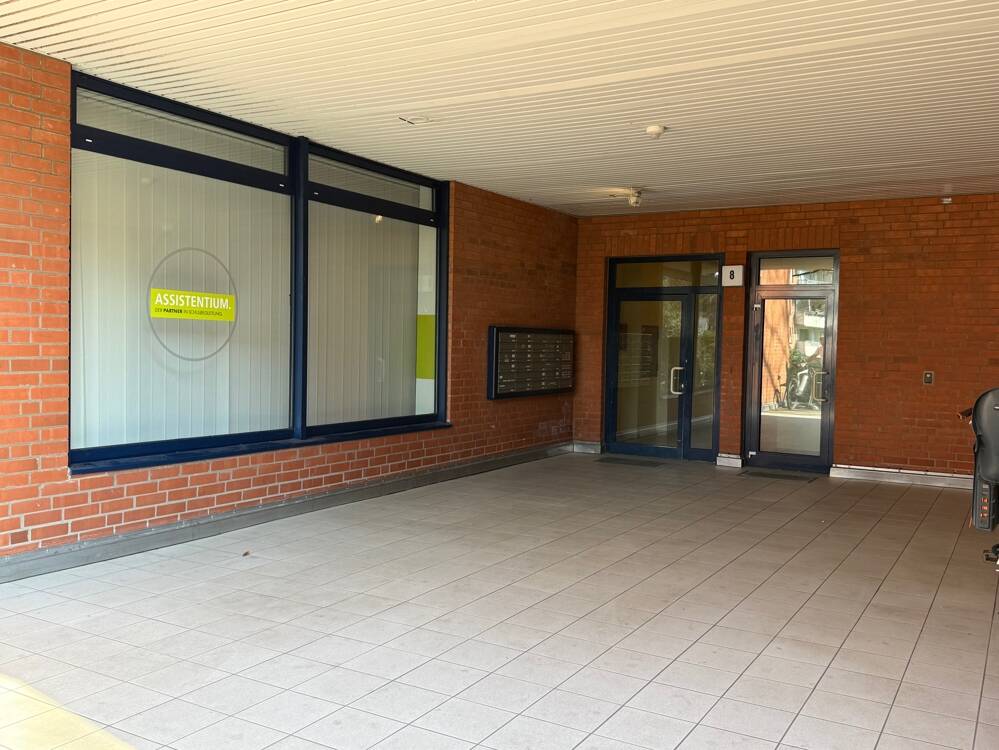 Immobilie in Wedel - Arbeiten oder Wohnen? Praxisräume, Bürofläche oder doch einfach 5-Zimmer-ETW mit 2  Balkonen? - Bild 4