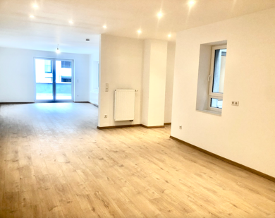 Wohnung zum Kauf 419.000 € 3 Zimmer 97 m² 3. Geschoss frei ab sofort Herrnstraße 9 Kitzingen Kitzingen 97318