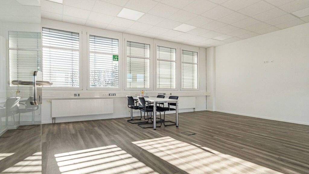 Bürofläche zur Miete 193,7 m² Bürofläche Hans-Riedl-Str. 19 Feldkirchen 85622