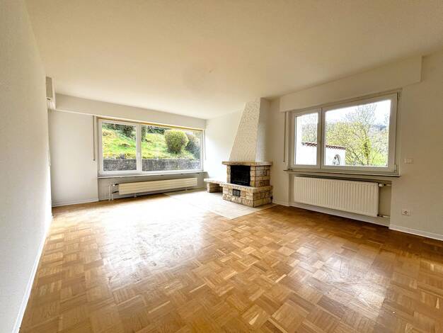 Wohnung zur Miete 1.350 € 3,5 Zimmer 112 m² 1. Geschoss Strümpfelbach Weinstadt 71384