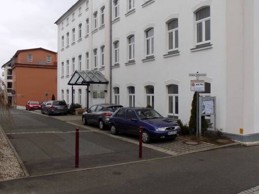 Wohnung zur Miete 553 € 3 Zimmer 78,9 m² frei ab 01.07.2026 Untere Höhlerreihe 2 Zeulenroda Zeulenroda-Triebes 07937