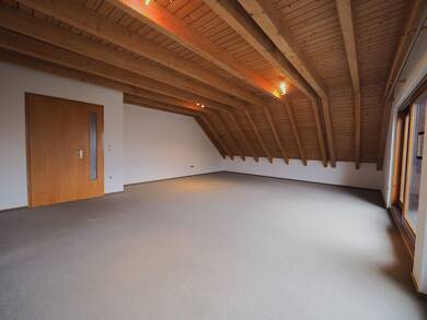 Wohnung zur Miete 870 € 3 Zimmer 94,2 m² Dachgeschoss, EG Laichingen Laichingen 89150
