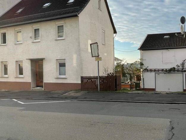 Reihenendhaus zum Kauf 210.000 € 5 Zimmer 117 m² 223 m² Grundstück frei ab 01.05.2026 Höhr-Grenzhausen 56203