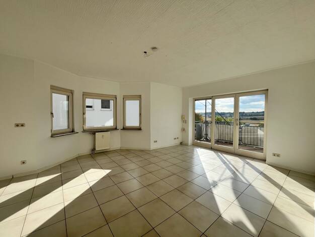 Wohnung zur Miete 1.115 € 3 Zimmer 94,5 m² Geschoss 1/2 frei ab 01.12.2025 Sonnenhalde 5 Hochberg Remseck am Neckar 71686