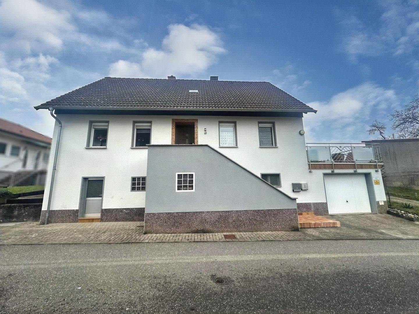 Immobilie in Konken - Gepflegtes Zweifamilienhaus mit großem Grundstück in Konken - ideal für Familien & Generationenwohne - Bild 1