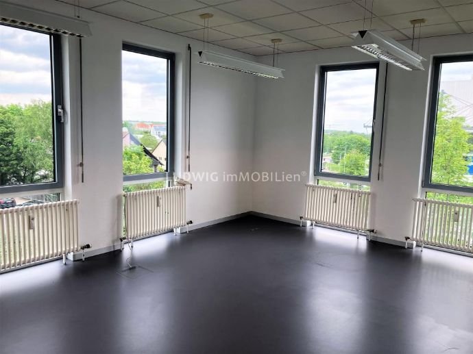 Büro-/Praxisfläche zur Miete 11 € 237 m²<br/>Bürofläche Lauchäcker Stuttgart 70569