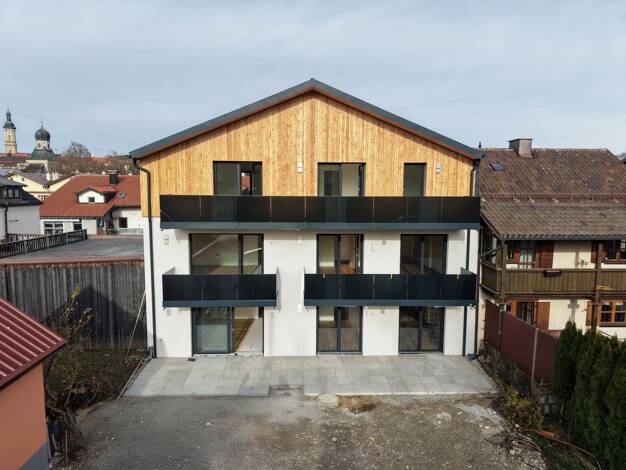 Wohnung zum Kauf - Erstbezug provisionsfrei 770.000 € 3 Zimmer 131,2 m² 2. Geschoss Traunstein 83278