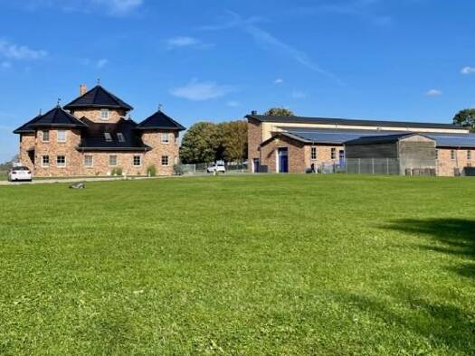 Mehrfamilienhaus zum Kauf 3.300.000 € 980 m² 7.875 m² Grundstück Tarnow 18249