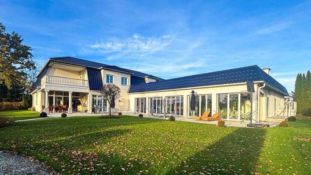 Villa zum Kauf 1.790.000 € 12 Zimmer 750 m² 2.214 m² Grundstück Steinerkirchen an der Traun 4652