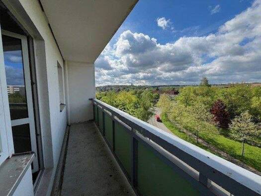 Wohnung zur Miete 550 € 4 Zimmer 92 m² 6. Geschoss frei ab sofort Neuplanitzer Straße 31 Neuplanitz Zwickau 08062