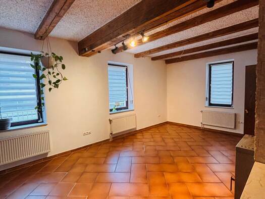 Wohnung zur Miete 640 € 3 Zimmer 100 m² frei ab 01.03.2026 Straubing 94315