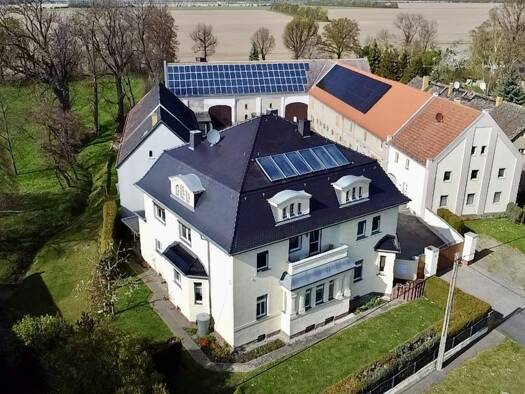 Mehrfamilienhaus zum Kauf 915.000 € 15 Zimmer 483 m² 6.270 m² Grundstück Seehausen Nord 04356