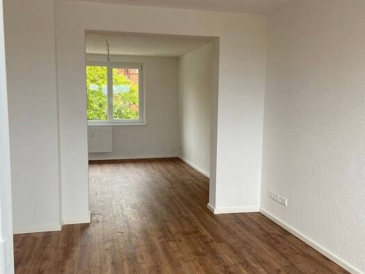 Wohnung zur Miete 910 € 2 Zimmer 70 m² Geschoss 2/3 frei ab 01.11.2026 Ratzeburger Allee 86 a St. Jürgen Lübeck 23562