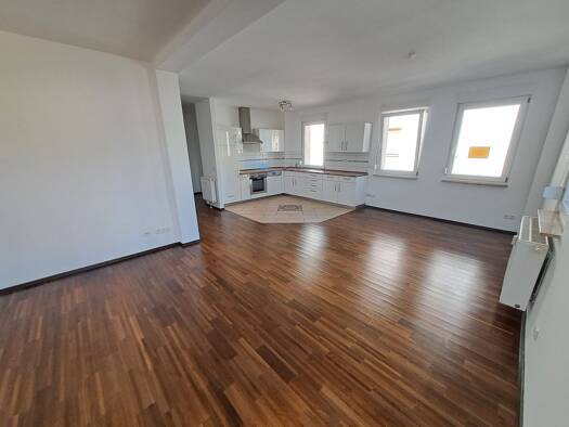 Maisonette zum Kauf 325.000 € 3,5 Zimmer 109 m² frei ab sofort Kolbstraße 6 Zirndorf 90513