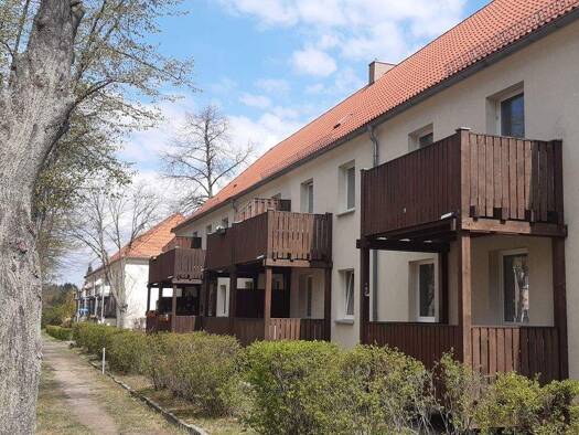 Wohnung zur Miete 340 € 2 Zimmer 49,1 m² EG frei ab 01.04.2026 Berliner Straße 24 Lauta 02991