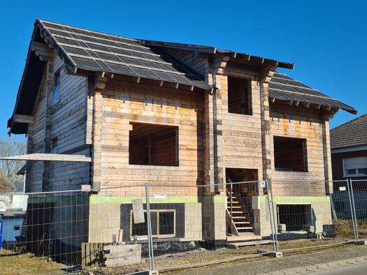 Einfamilienhaus zum Kauf 29.000 € 243 m² 436 m² Grundstück frei ab sofort Münstermaifeld 56294