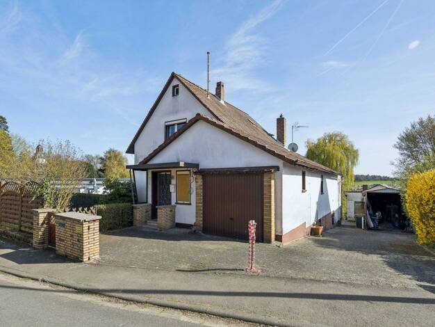 Einfamilienhaus zum Kauf 339.000 € 7 Zimmer 121 m² 752 m² Grundstück Maibach Butzbach 35510
