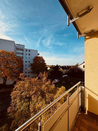 Studio zum Kauf 270.000 € 3 Zimmer 85 m² 2. Geschoss Otto-Hahn-Straße 57 Gerbrunn 97218